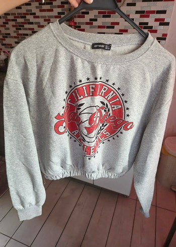Ambar crop sweat
