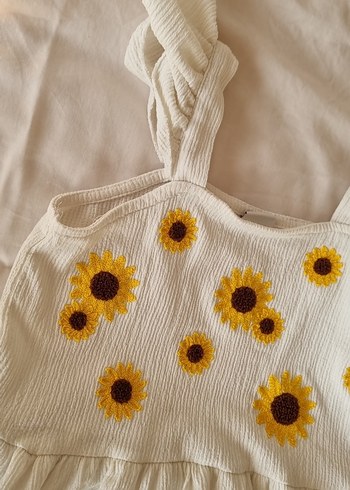 LC Waikiki Kız Çocuk Beyaz Keten Ayçiçeği Nakışlı Elbise