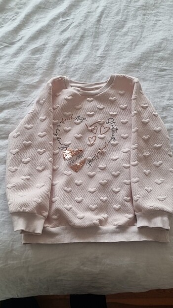 Kız cocuk kalpli sweatshirt