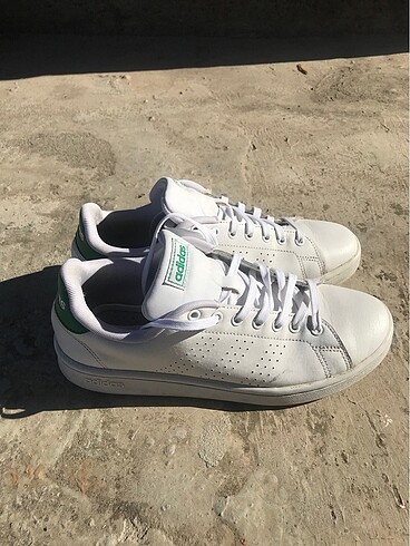 Adidas advantage cloud white