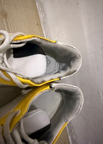 Sarı-Gri Bağcıklı Kadın Spor Ayakkabı - Görsel 4