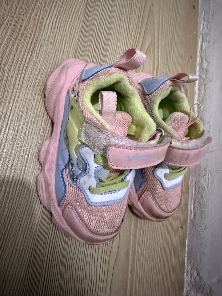 Kız Çocuk Pembe Cırt Cırtlı Spor Ayakkabı - Görsel 2