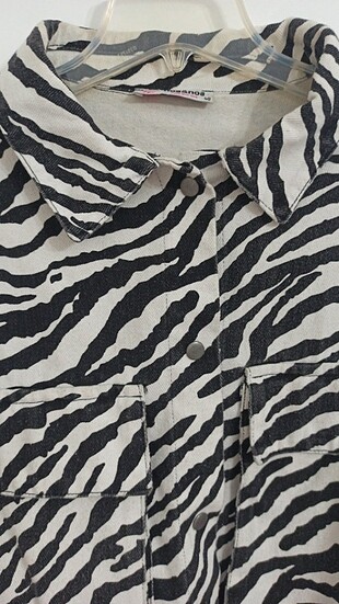 40 Beden Zebra düğmeli ceket