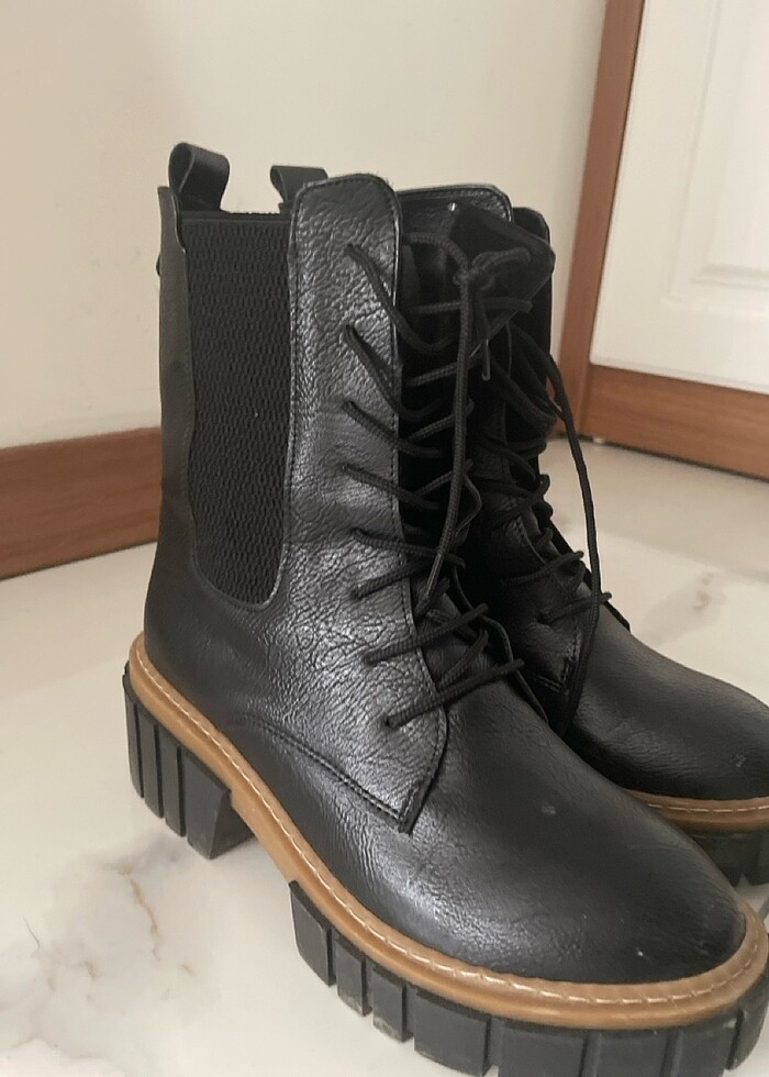 Siyah bot - Görsel 5