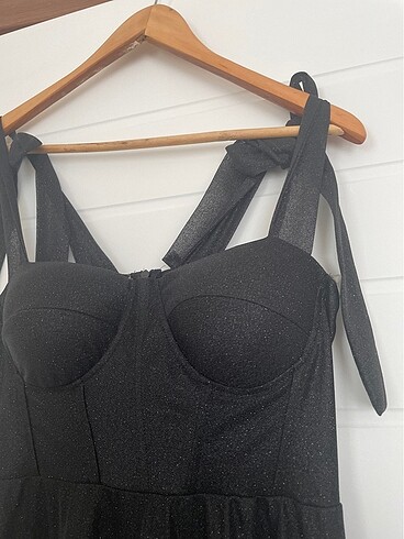 Işıltılı siyah elbise - Görsel 6
