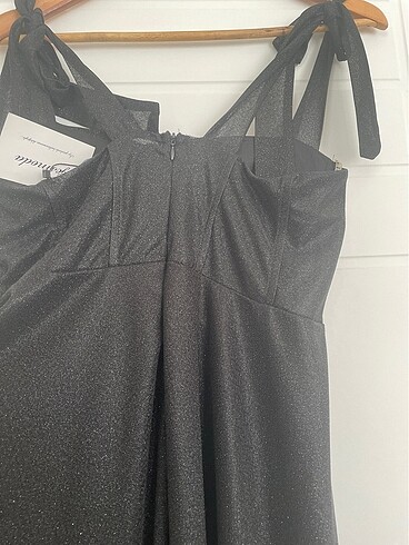 Işıltılı siyah elbise - Görsel 7