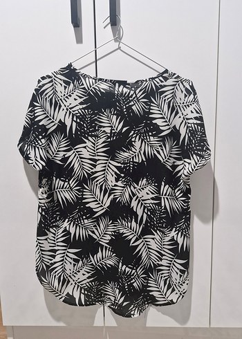 Defacto Yaprak Desenli Siyah Kadın Bluz - Görsel 2