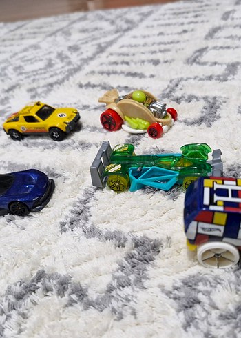 Hot Wheels Oyuncak Arabalar Seti - Görsel 2