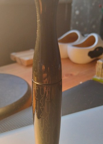 Parlak Siyah MAC Maskara - Görsel 5