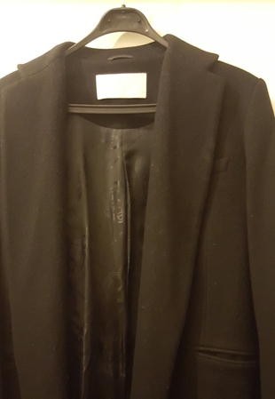 44 Beden siyah Renk hic giyilmedi tertemiz beymen palto