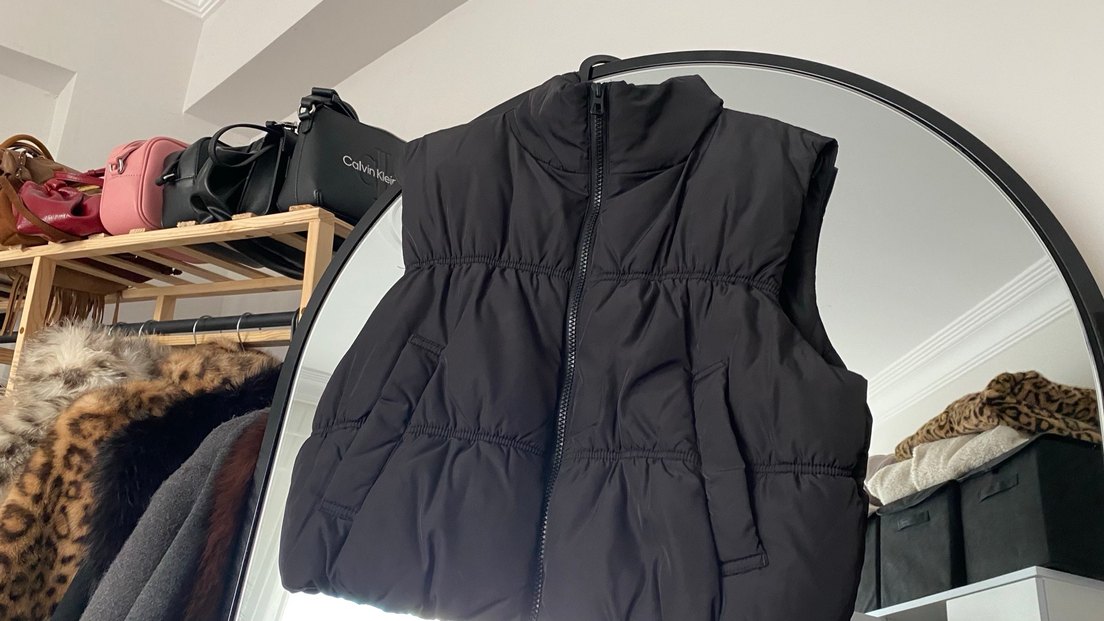 Siyah Fermuarlı Kadın Şişme Yelek - Görsel 2