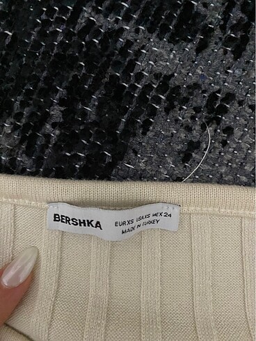 xs Beden bershka hırka