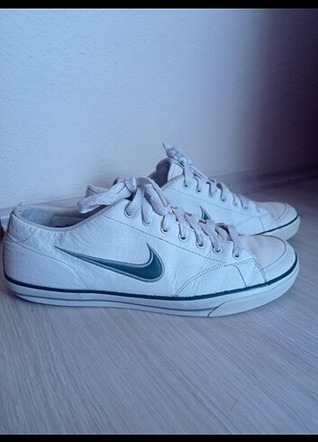 Nike beyaz ayakkabı 