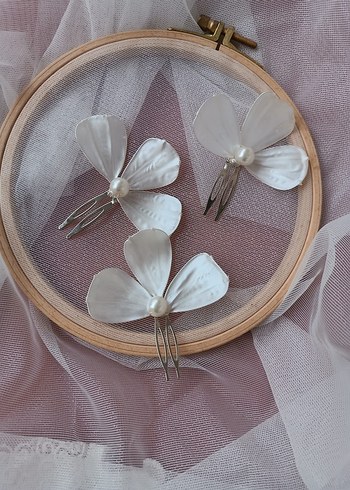 Beyaz Çiçek Toka - Görsel 2