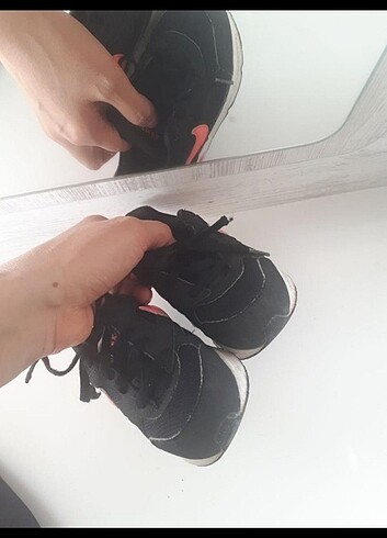26 Beden siyah Renk Nike orjinal 26 numara