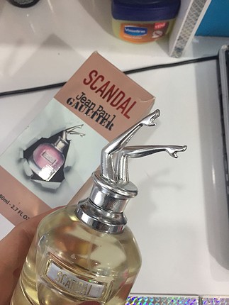 Scandal parfüm 