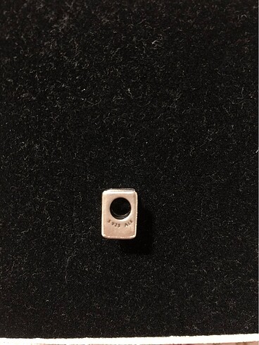 Beden Pandora M Harfi Charm