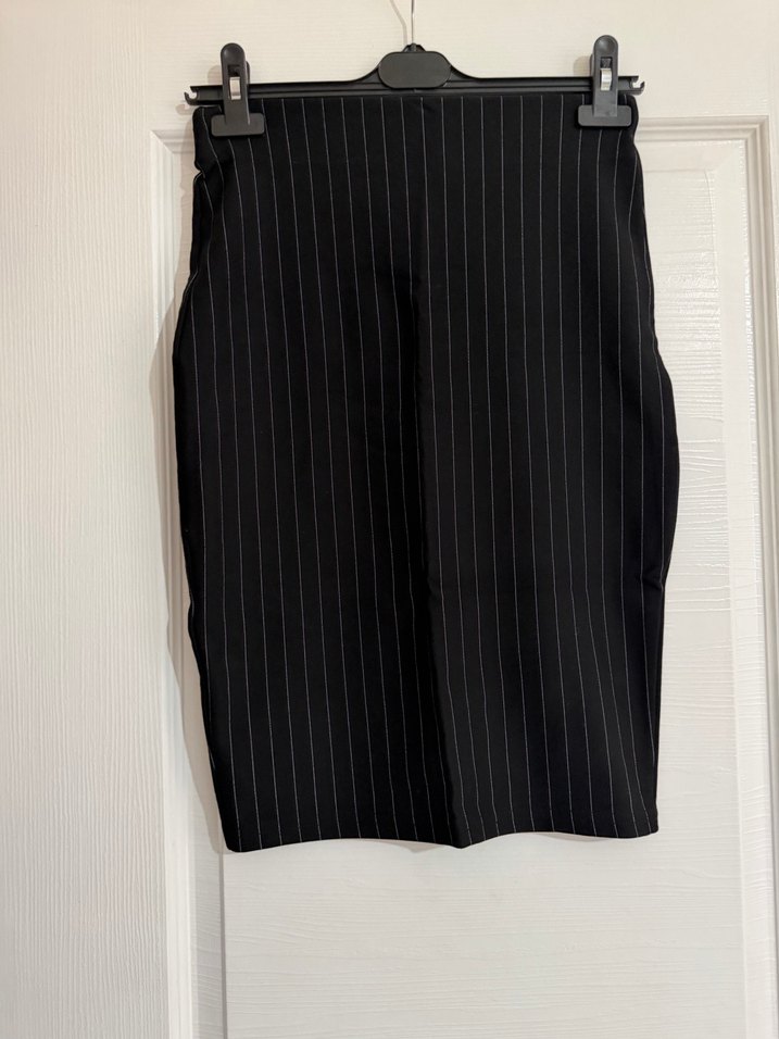 Çizgili Siyah Midi Kalem Etek - Görsel 2