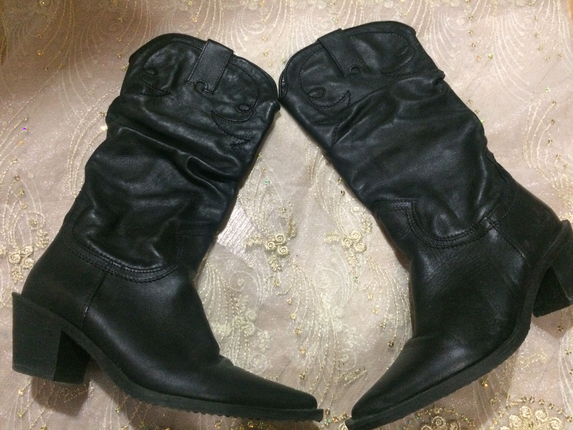 Dolabımı boşaltıyorum