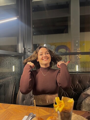Bershka Taşlı crop