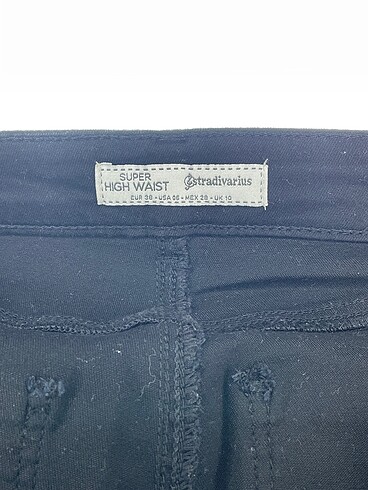 38 Beden siyah Renk Stradivarius Skinny %70 İndirimli.