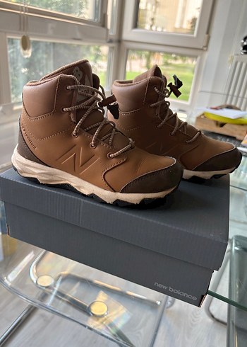 New Balance Erkek Çocuk Bot