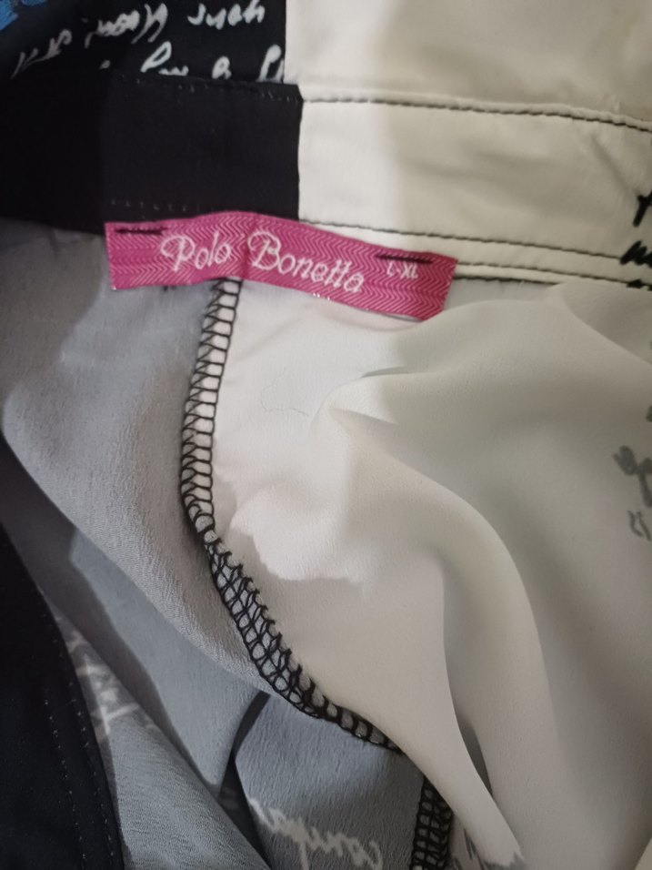 Siyah Beyaz Yazılı Desenli Kadın Gömlek - Görsel 3