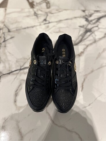 Guess Guess spor ayakkabı