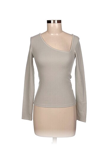 Zara T-shirt %70 İndirimli.