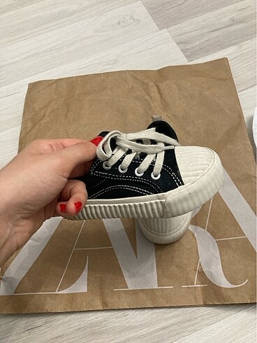 24 Beden Zara Bağcıklı Ayakkabı/Converse
