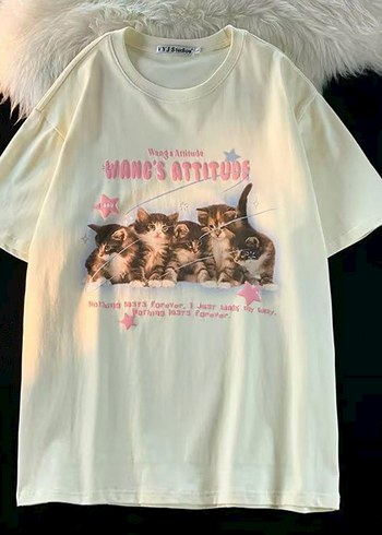 Hello Kitty Wang's Attitude Kedi T-shirt