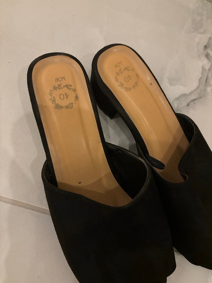 Siyah Kadın Topuklu Terlik - Görsel 3