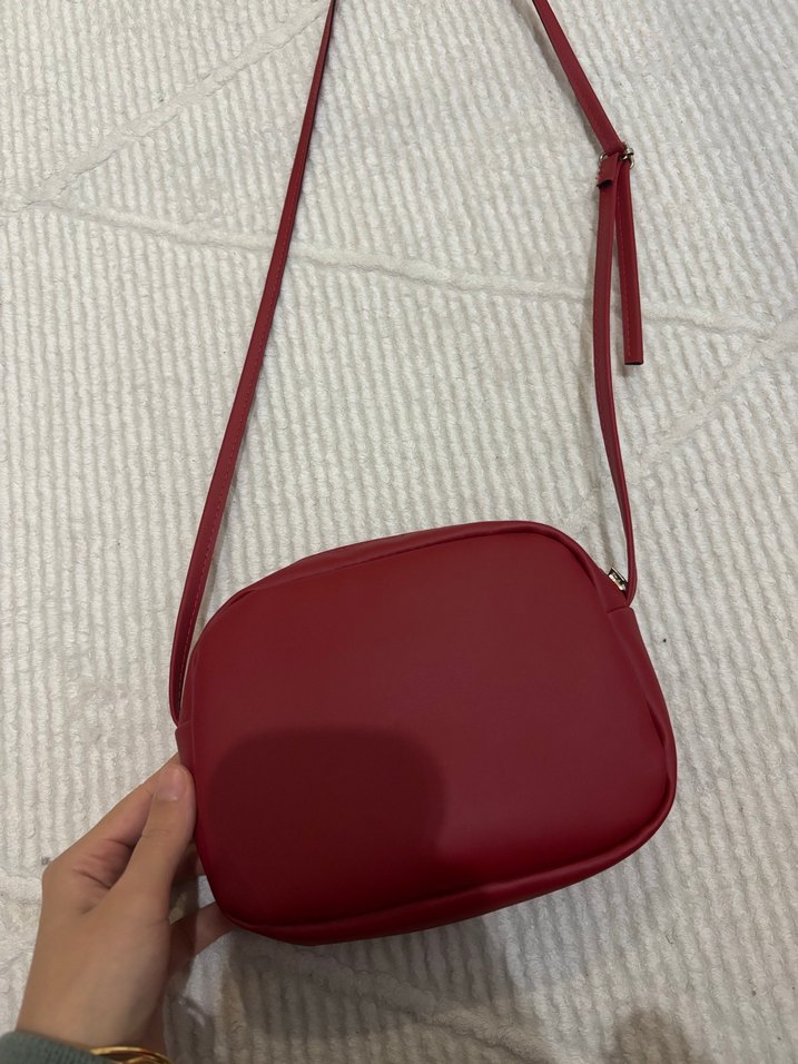 Kırmızı deri çanta - Görsel 4