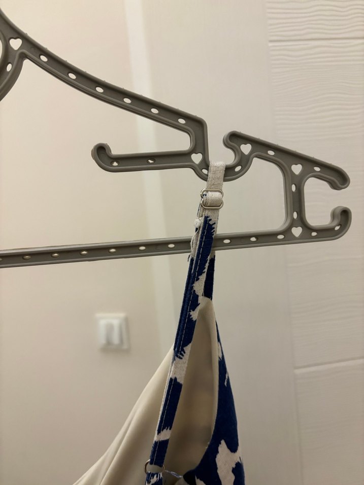 Mini v yaka cep detaylı elbise - Görsel 5