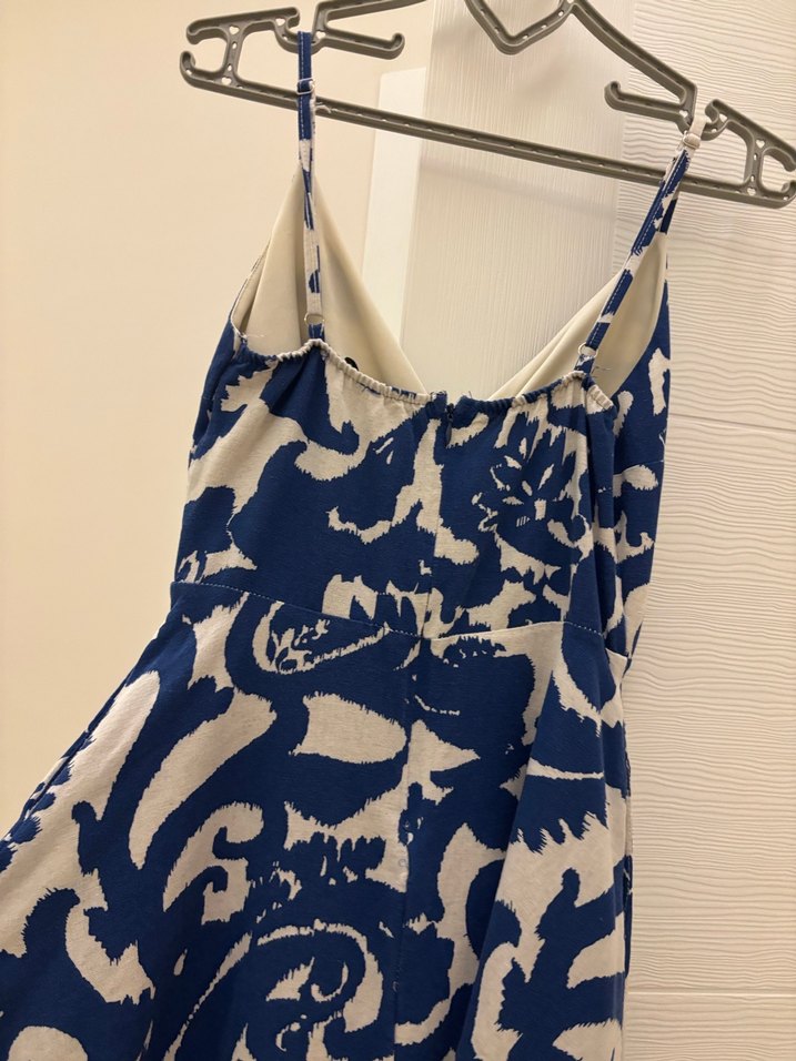 Mini v yaka cep detaylı elbise - Görsel 3