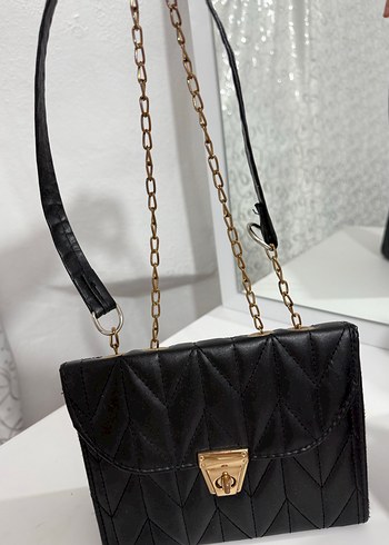 Zincir Detaylı Siyah Yılan Derisi Desenli Deri Çanta - Görsel 2