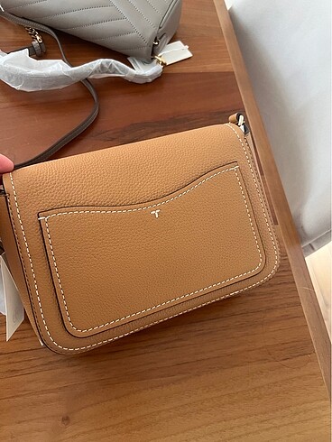Beden Tory burch