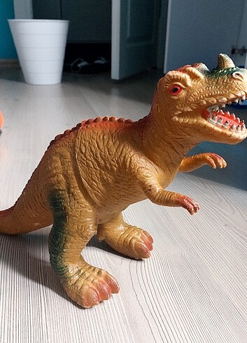 Dinozor