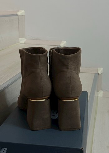 Bershka Süet Tokalı Kadın Topuklu Bot - Görsel 2