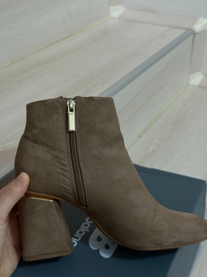 Bershka Süet Tokalı Kadın Topuklu Bot - Görsel 3