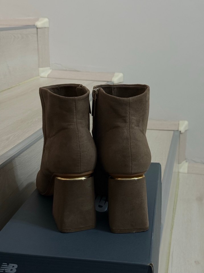 Bershka Süet Tokalı Kadın Topuklu Bot - Görsel 2