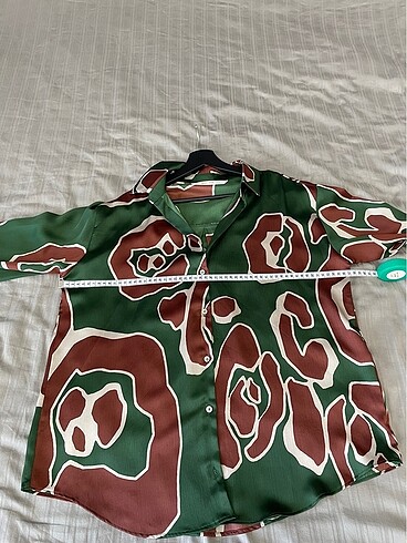 YEŞİL KAHVE DESENLİ  SATEN GÖMLEK - Görsel 5