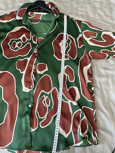 YEŞİL KAHVE DESENLİ  SATEN GÖMLEK - Görsel 7