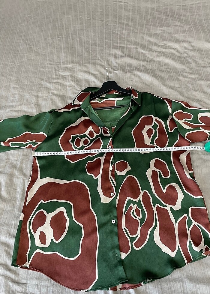 YEŞİL KAHVE DESENLİ  SATEN GÖMLEK - Görsel 5