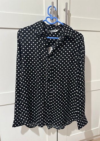 Zara Puantiyeli Uzun Kollu Kadın Gömlek