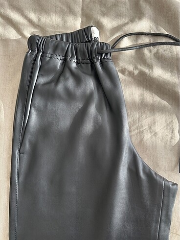 Mango Deri Görünümlü Beli Elastik Pantolon - Görsel 7