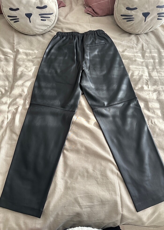 Mango Deri Görünümlü Beli Elastik Pantolon - Görsel 3