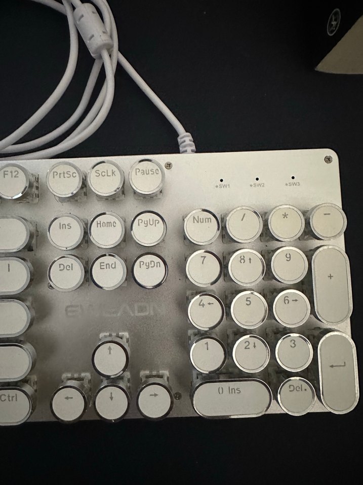 Işıklı Retro Mekanik Klavye - Görsel 4