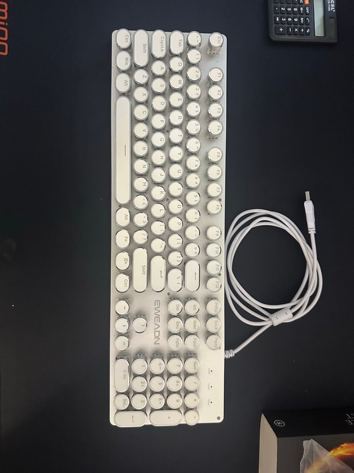 Işıklı Retro Mekanik Klavye - Görsel 2