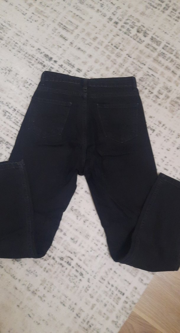 Siyah Baskılı Salaş Kadın Kot Pantolon - Görsel 3